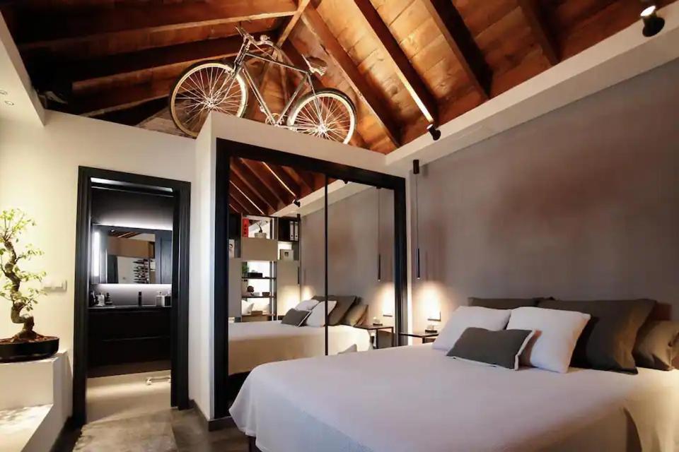 Komodo Gran Poder - Penthouse With Private Pool And Cozy Twin Bedroom Central Apartment セビリア エクステリア 写真