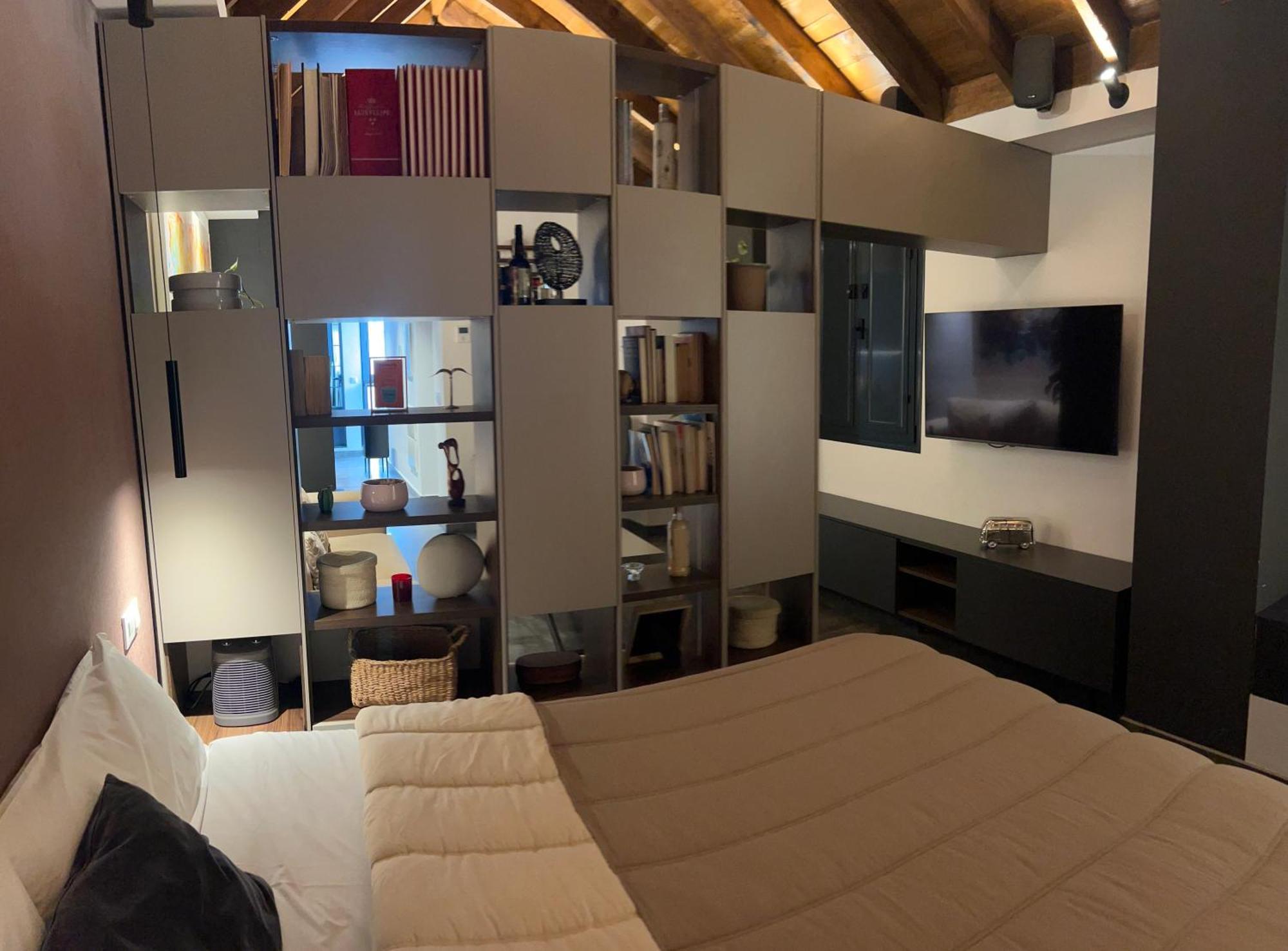 Komodo Gran Poder - Penthouse With Private Pool And Cozy Twin Bedroom Central Apartment セビリア エクステリア 写真