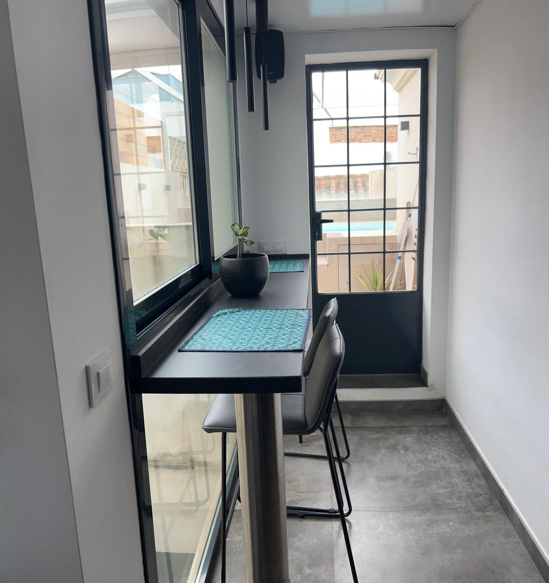 Komodo Gran Poder - Penthouse With Private Pool And Cozy Twin Bedroom Central Apartment セビリア エクステリア 写真